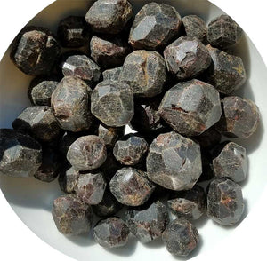 Dark Red Garnet untumbled | 1 lb
