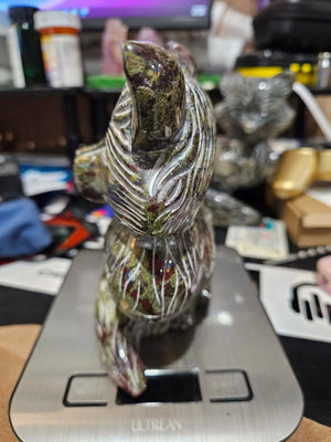 Dragons Blood Fox | Large |  7" width x 6.5" height | 4.4 Lbs | 70.3 oz The Foxes Den
