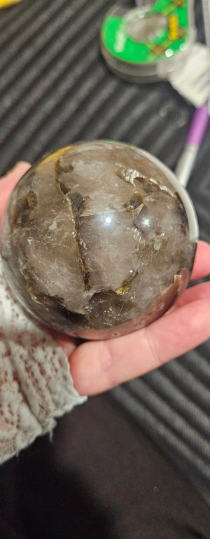 Mica in Smokey Quartz