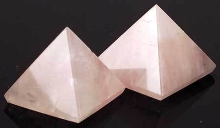 Rose Quartz Pyramid | 25-30mm