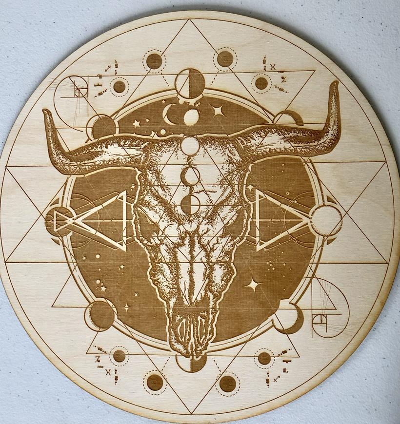 Grid Bull Skull Crystal Grid Alter Table