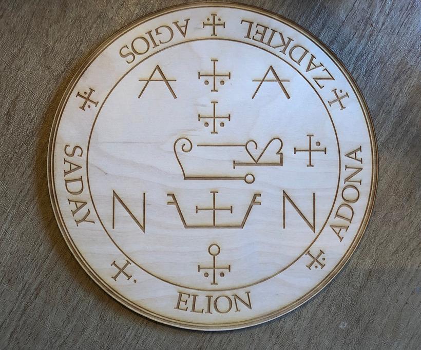 Grid Zadkiel Crystal Grid Altar Table