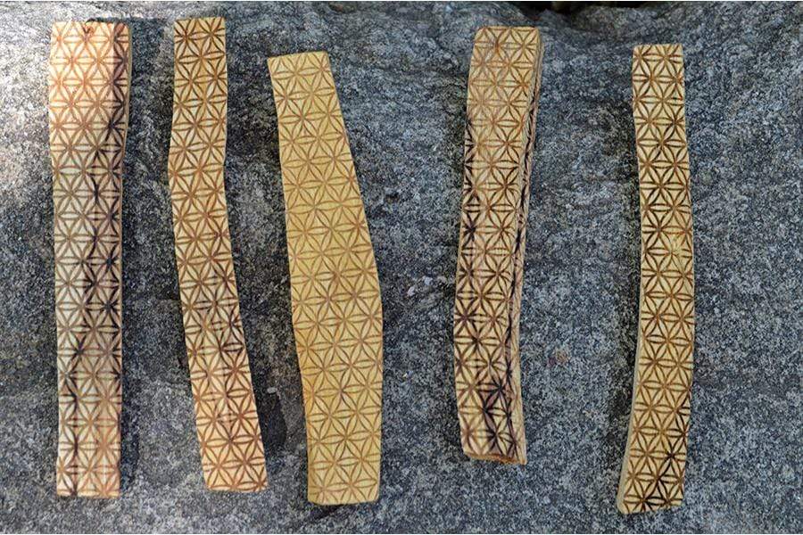 Incense 5-Stick Pack Flower of Life Engraved Palo Santo Stick ( 1 - 5 sticks)