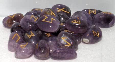 Runes Amethyst Rune Set