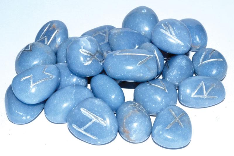 Runes Angelite Rune Set