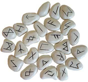 Runes White Resin Rune Set