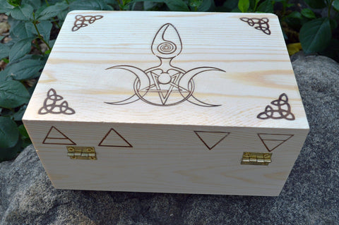 Goddess Pine Wood Box | 4